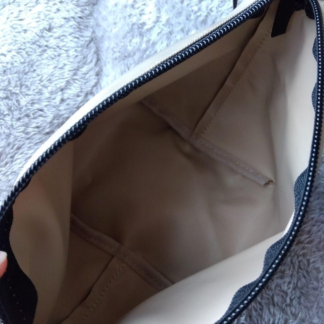 エルベシャプリエ　 ベージュ　ショルダーバッグ　美品Sサイズ