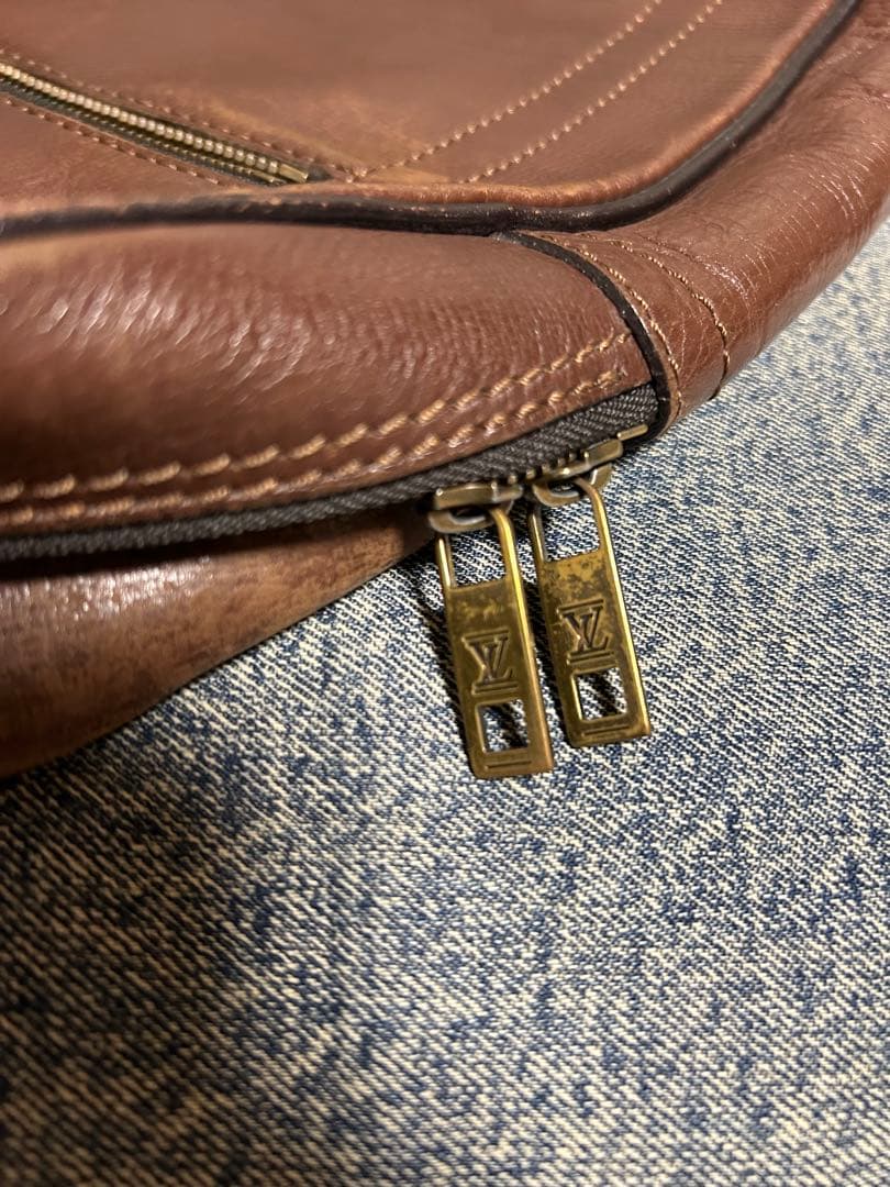 LOUIS VUITTON ルイ ヴィトン ユタ ユーロン