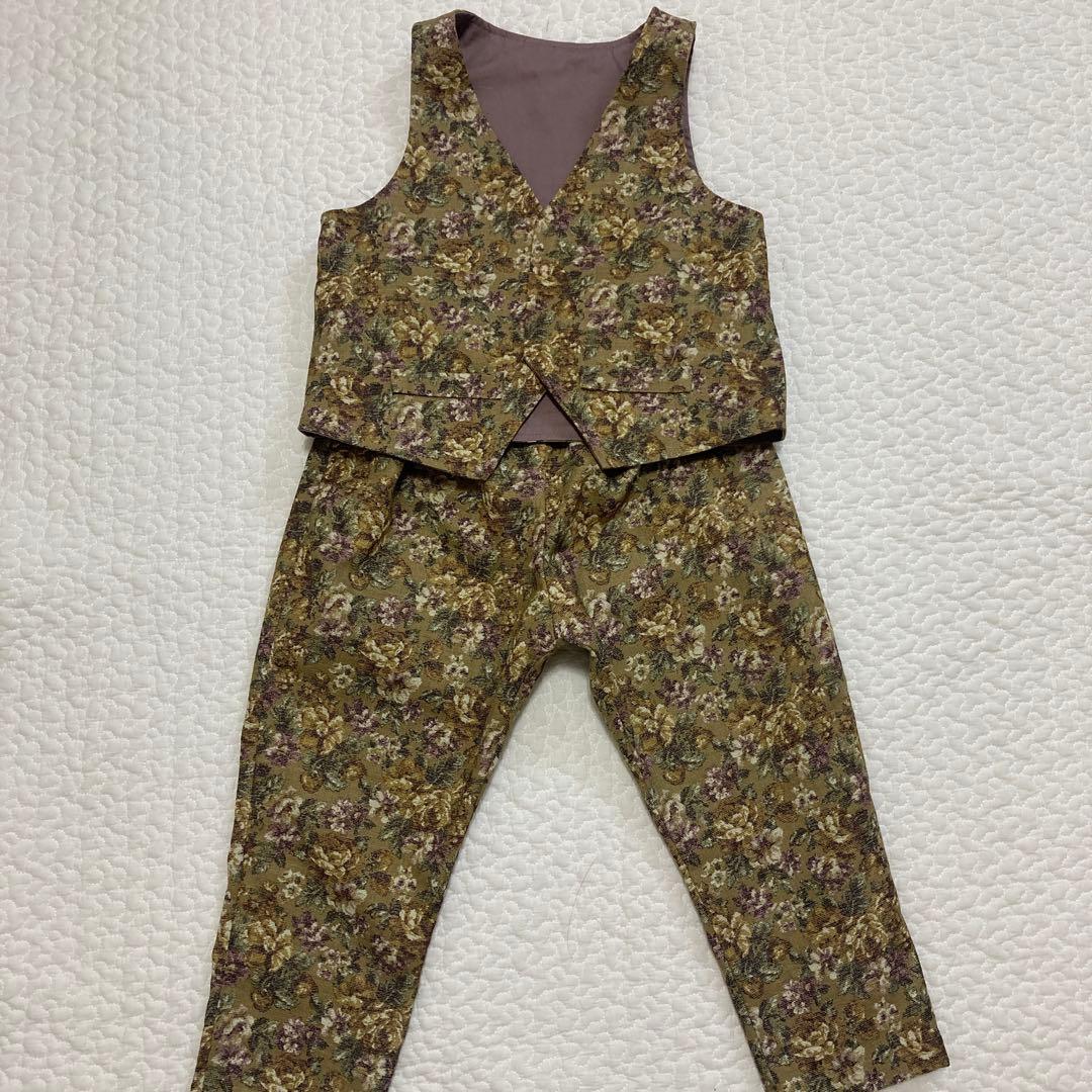 キッズ　ベストとパンツ　セットアップ　ハンドメイド