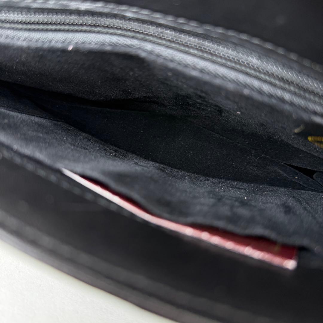 【未使用級】JRA認定 クロコダイル マット ショルダーバッグ 被せ ブラック