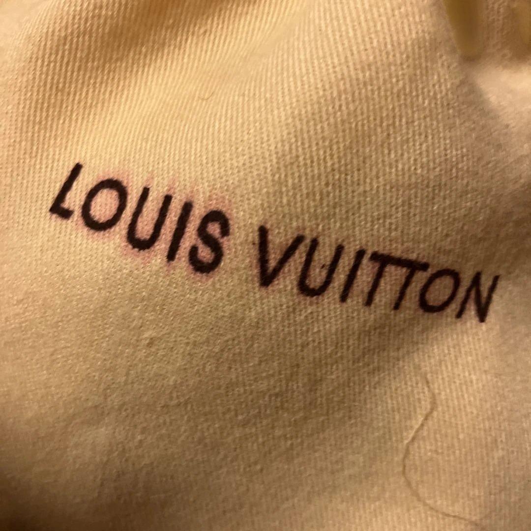 Louis Vuitton ロゴチャーム ブラック シルバー