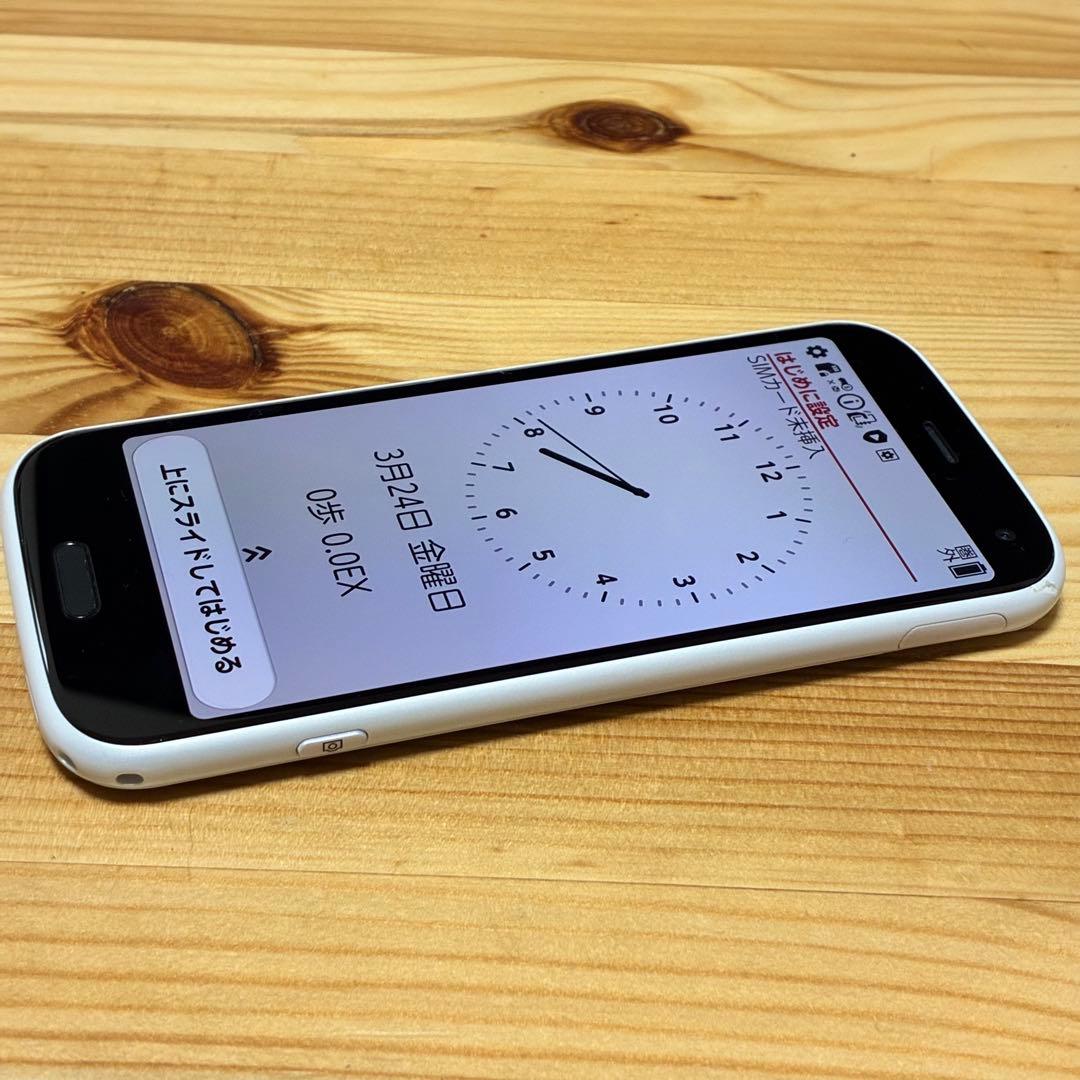yy11550 F-52B らくらくスマートフォン 64GB ホワイト