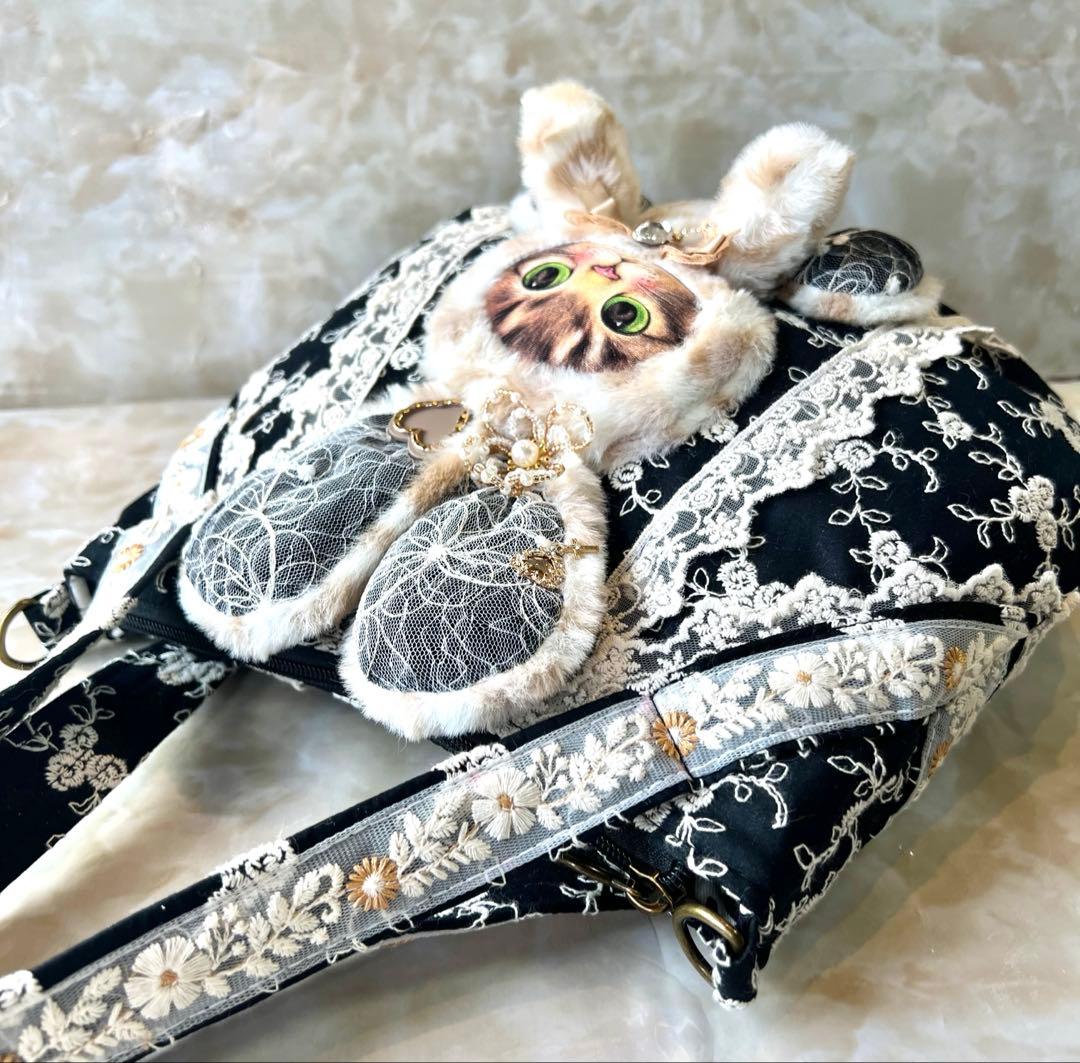 コヤンイサムチョン　コロンと可愛いファスナーバッグ　刺繍生地