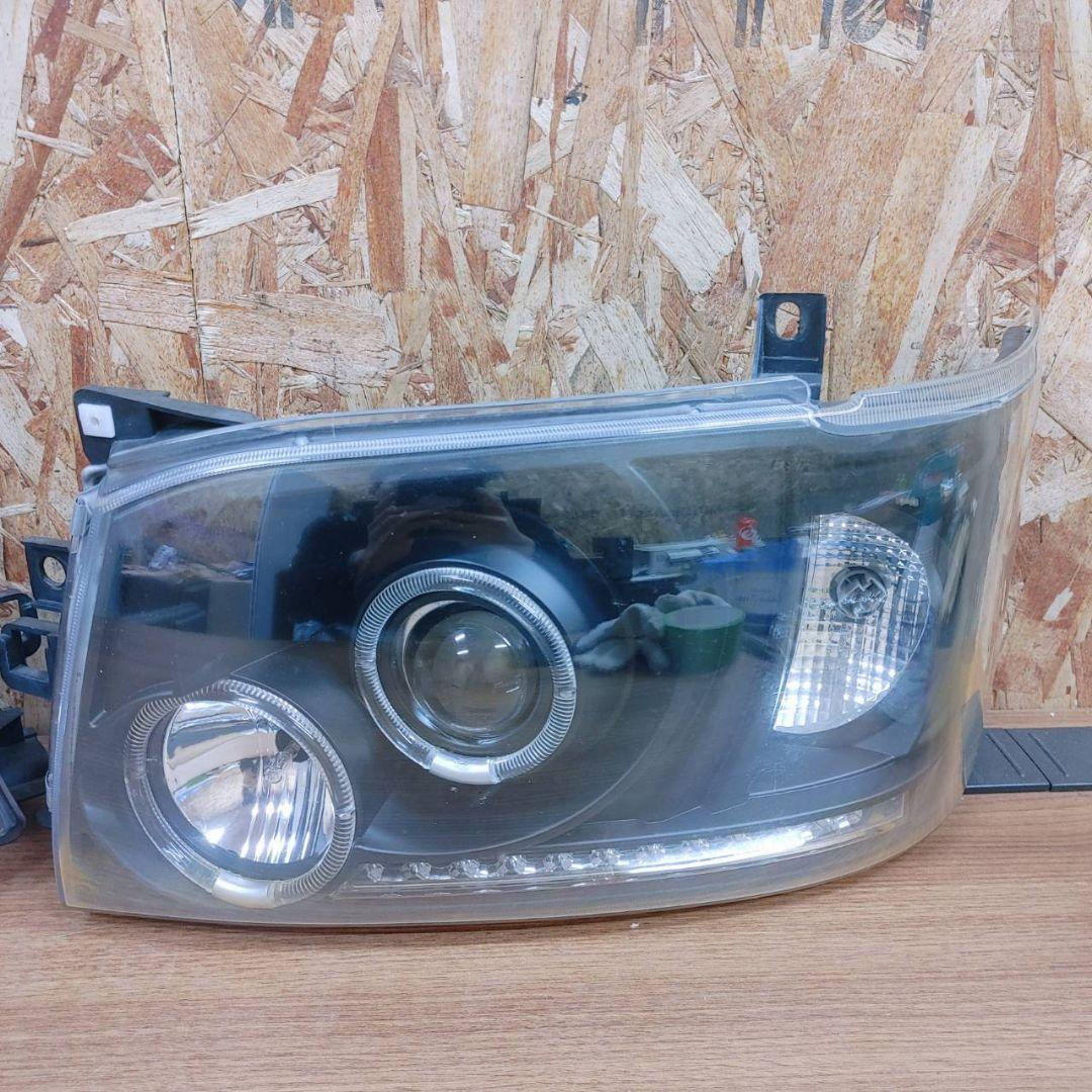 ハイエース1型2型イカリング社外ヘッドライト