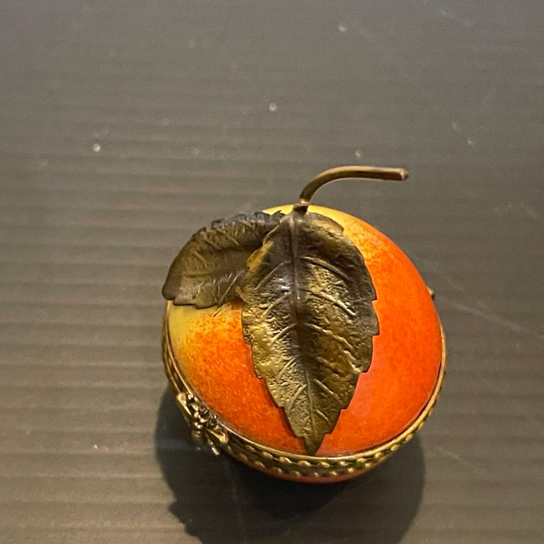 フランス　リモージュ　ピルケース 手描きDubarry ヴィンテー