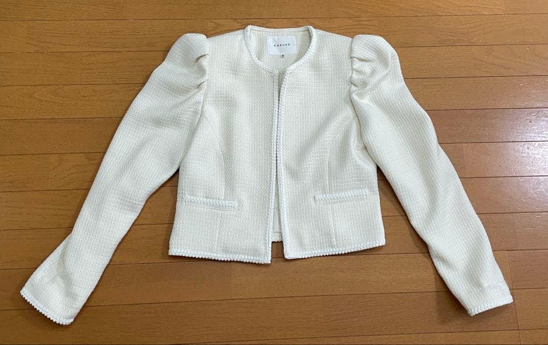 【神崎恵さんコラボ】ノーカラーショートジャケット　白　38（M）サイズ