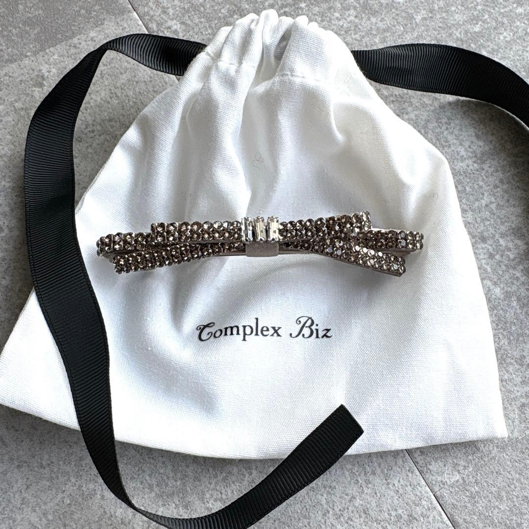 コンプレックスビズ　リボン　バレッタ　極美品 スワロフスキー　ホワイト