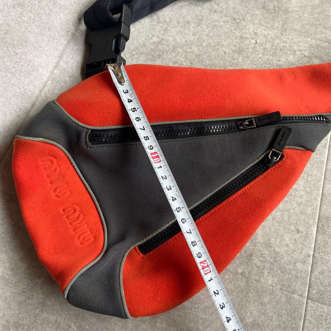 ぽんちゃん 様　miumiu ボディバッグ　ビンテージ　アーカイブ　Y2K