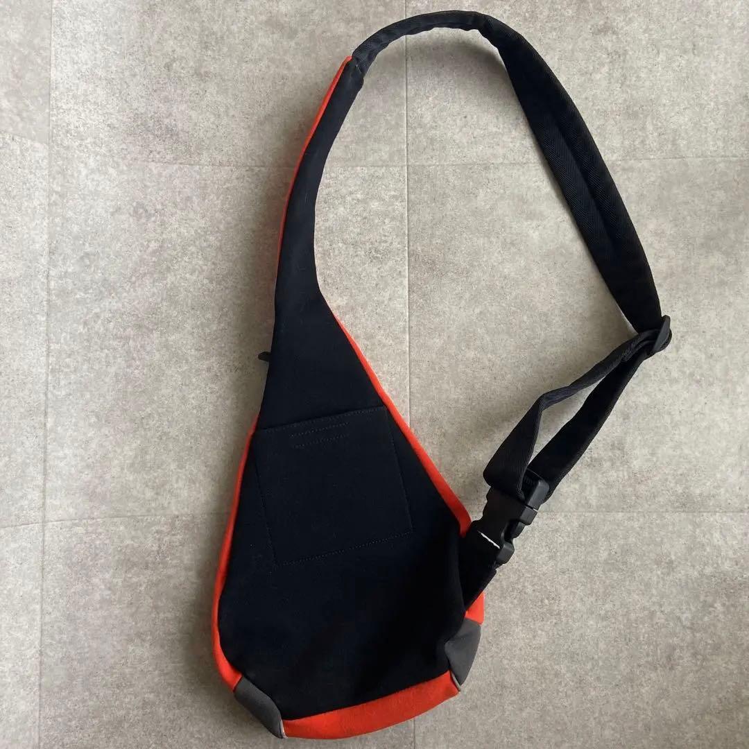 ぽんちゃん 様　miumiu ボディバッグ　ビンテージ　アーカイブ　Y2K