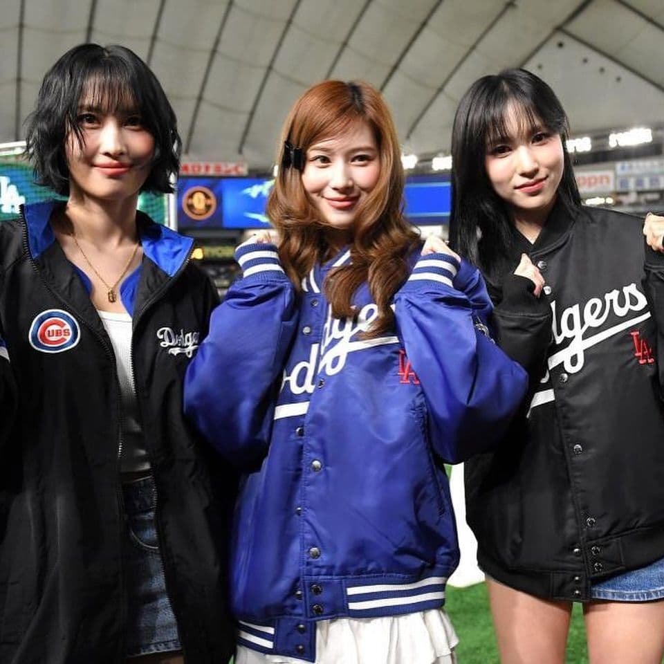 【完売品】ワンオクTAKA、TWICE SANA着用 ドジャース スタジャン