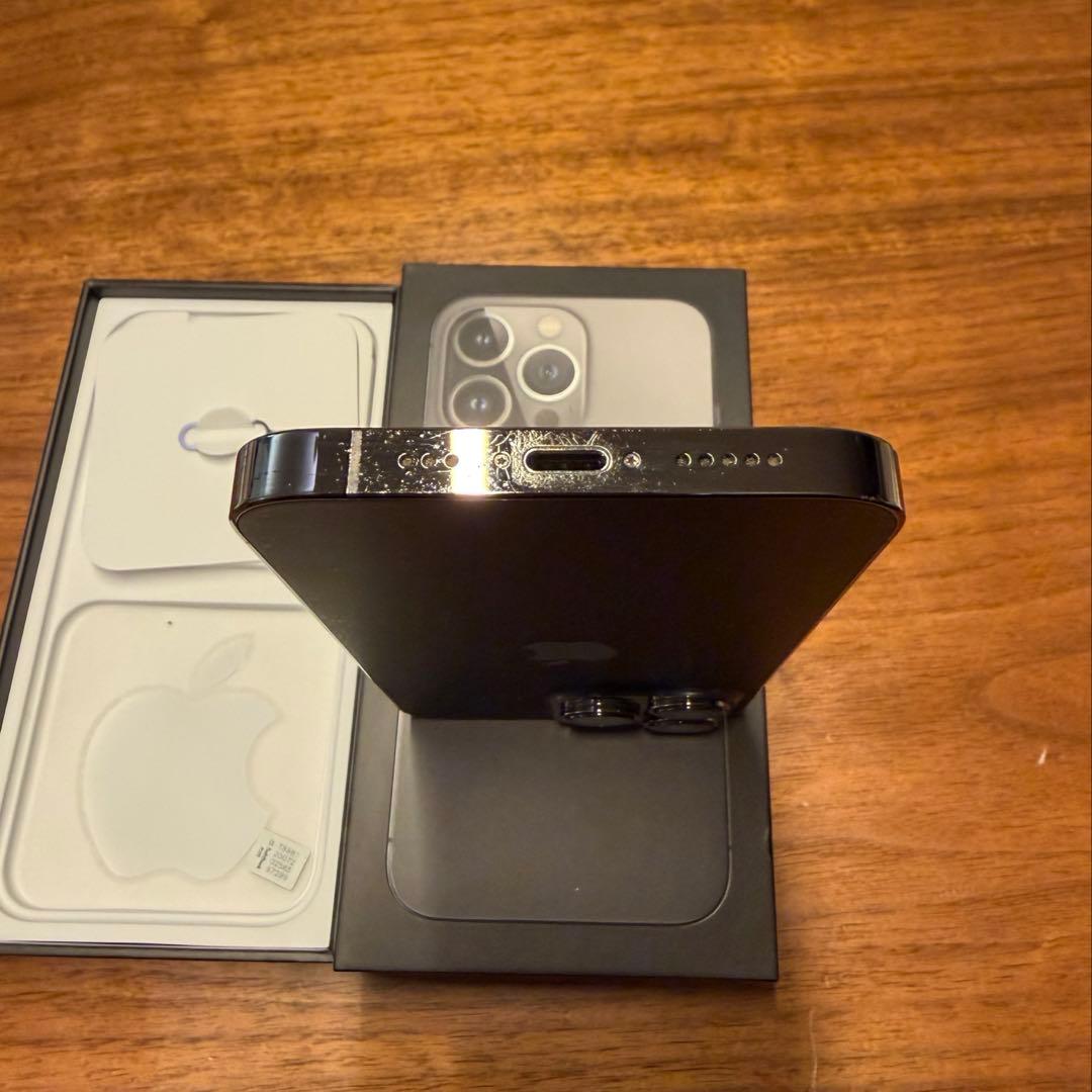 ★消去済★iPhone 13Pro 256GBグラファイトSIMロックなし77%