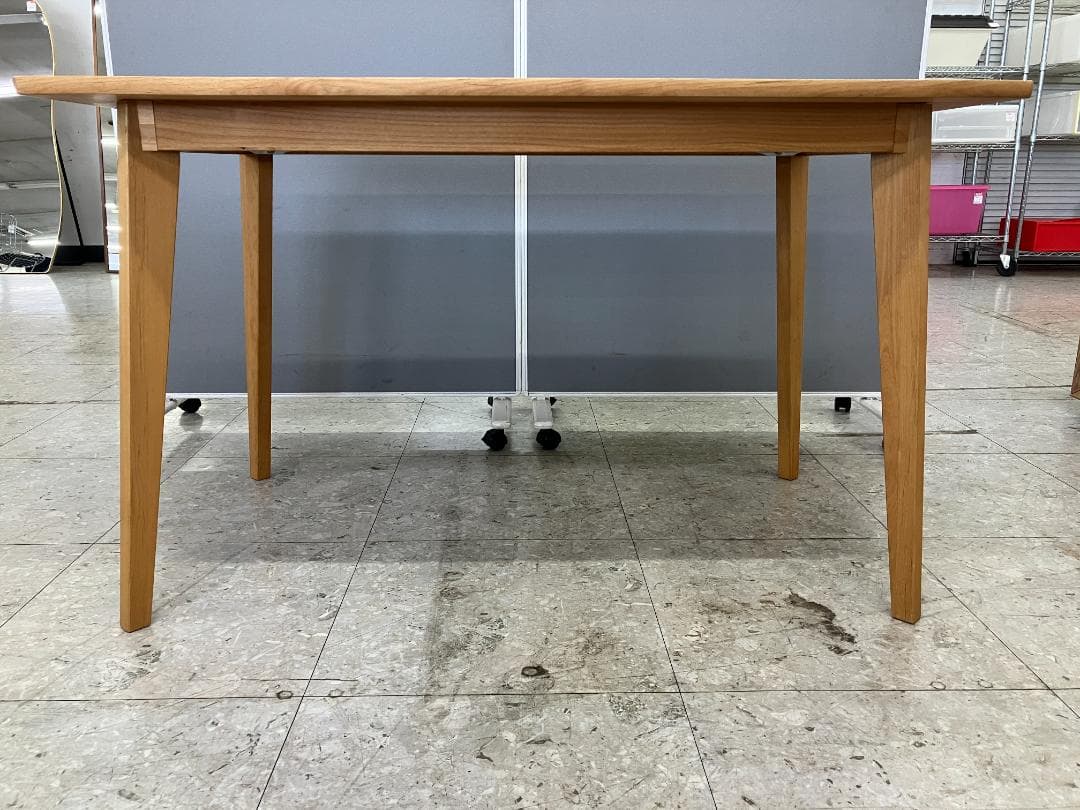 MOMO NATURAL ダイニングテーブル ブラウン