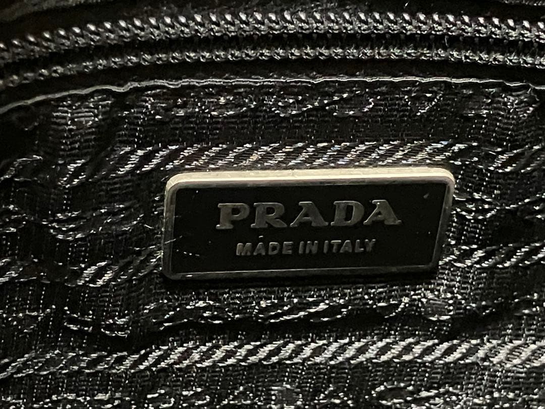 プラダ　ショルダーバッグ　メッセンジャーバッグ