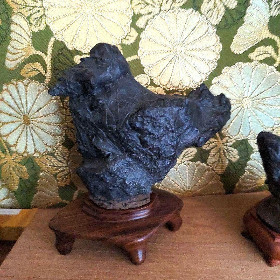 【最終価格】紀州名産　古谷石　銘、親子鶏　　谷本百穂箱書付　水石　盆石