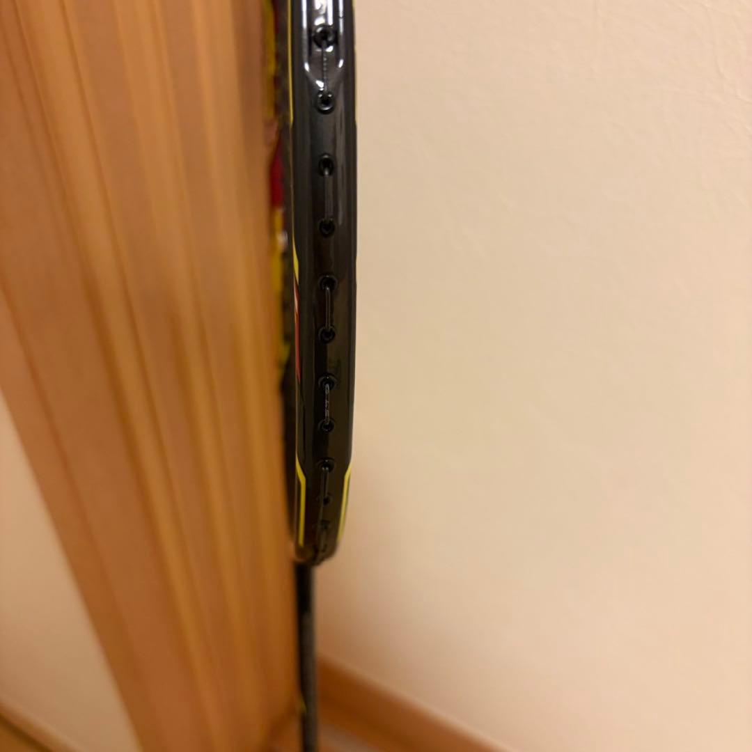 美品 YONEX ヨネックス NANORAY800 4UG5 バドミントン