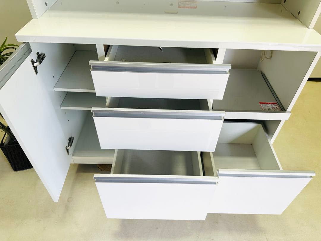 SUNNY Takahashi works 食器棚キッチンボード