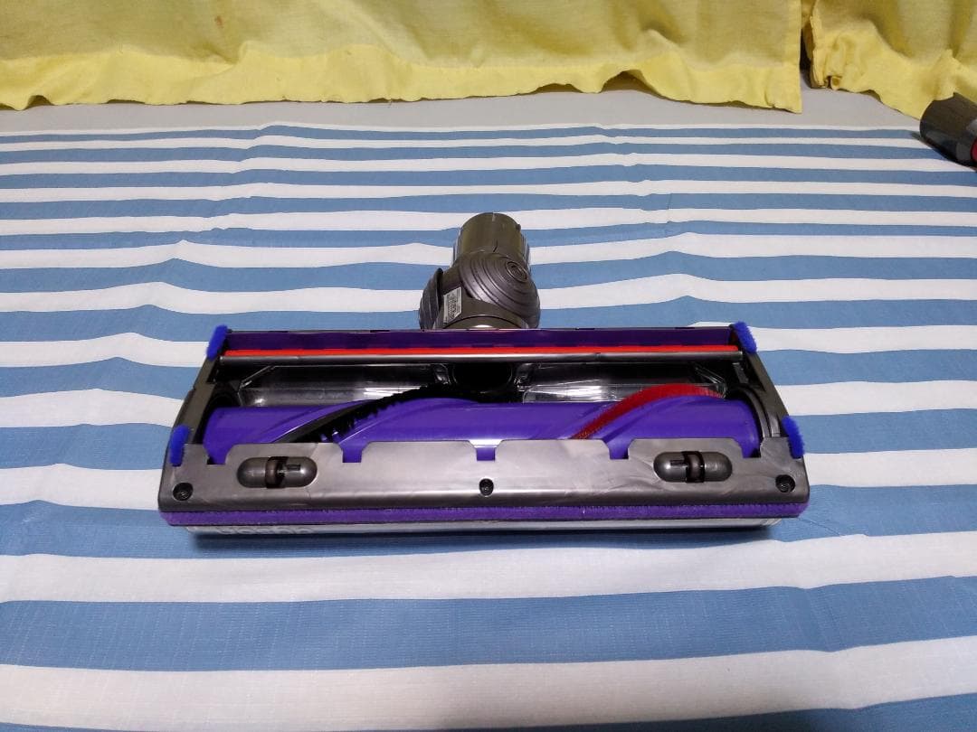 ＠takeさん専用ダイソン　掃除機　SV12　消耗部品交換、分解清掃済　⑪