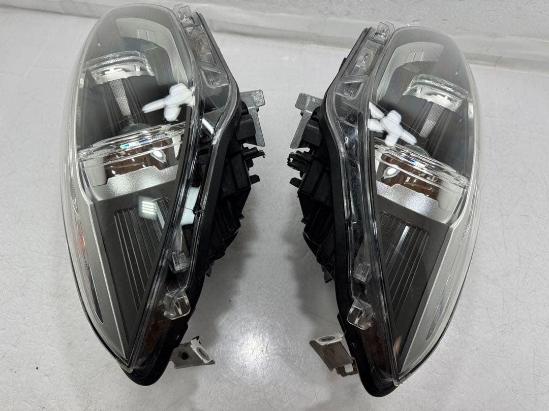 BMW F20 116i DBA-1A16 (1シリーズ 2012y/左右