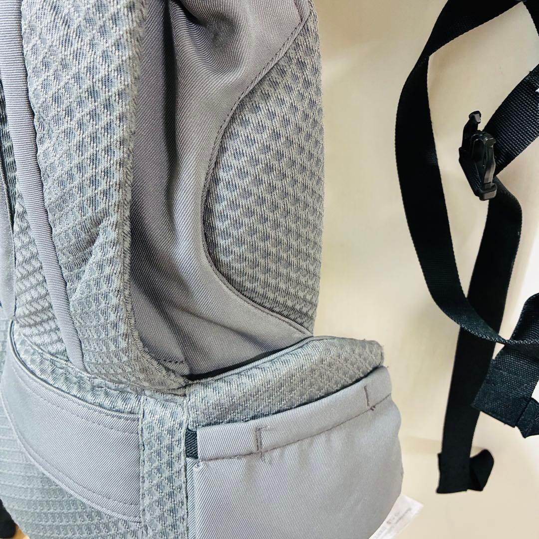 ぴぴ美 エルゴベビー 抱っこ紐 オムニブリーズ　グレー