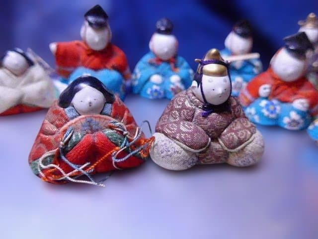 必見です。昭和初期の春山雛の最上級のお雛様です。揃いです