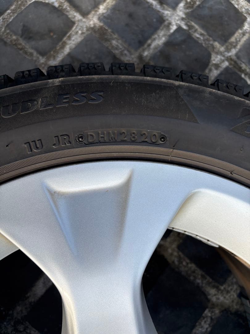 BMW X1e84vl18スタッドレス BRIDGESTONE225/50R17