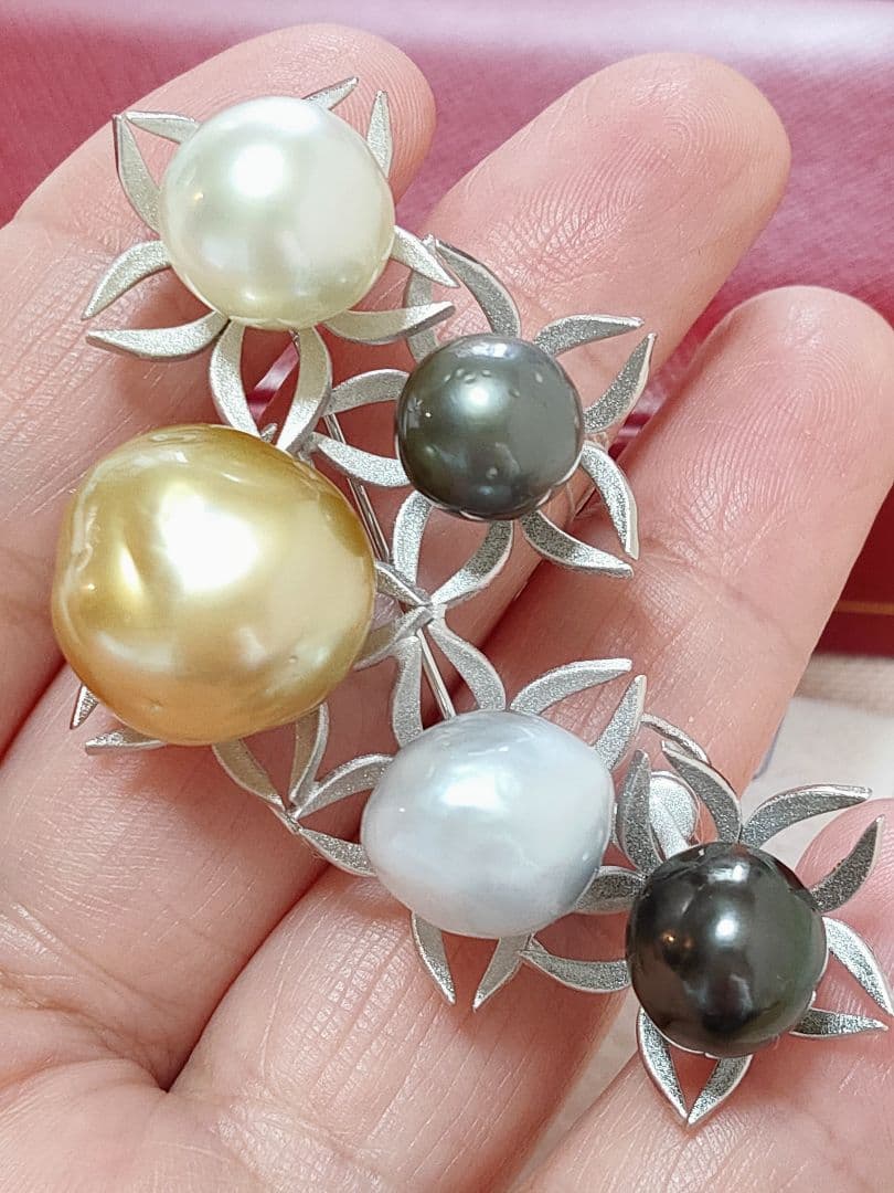 未使用品 南洋真珠 黒蝶真珠 白蝶真珠 シルバー ブローチ 兼 ペンダント