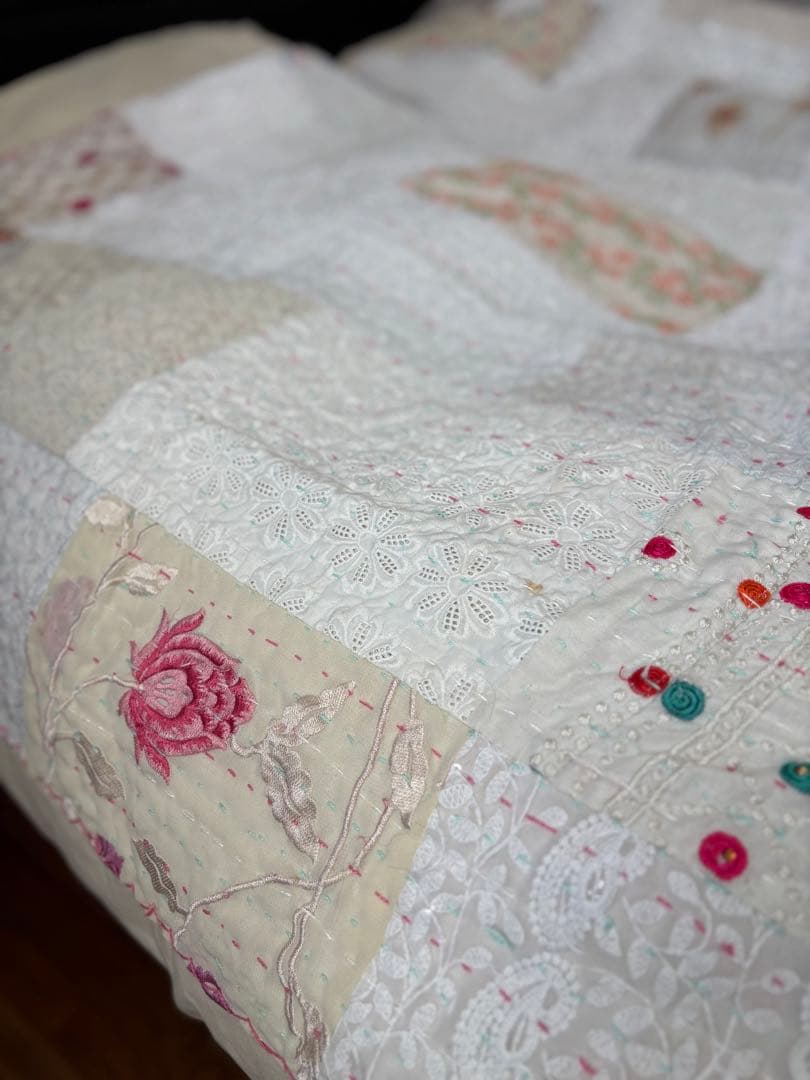 【稀少カラー】インド刺繍　カンタキルト　ヴィンテージ　パッチワーク　マルチカバー