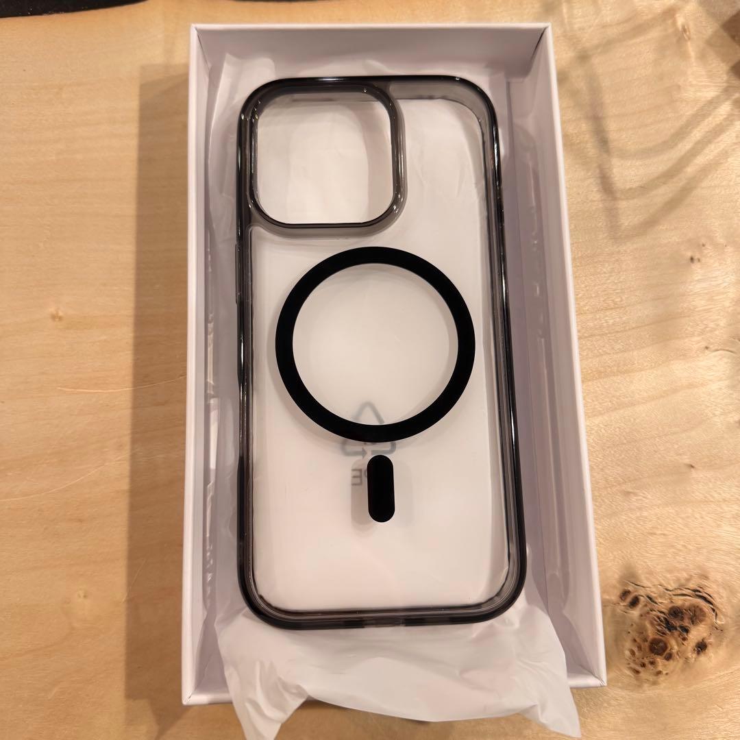 【美品】iPhone 16 Pro 1TB ナチュラルチタニウム