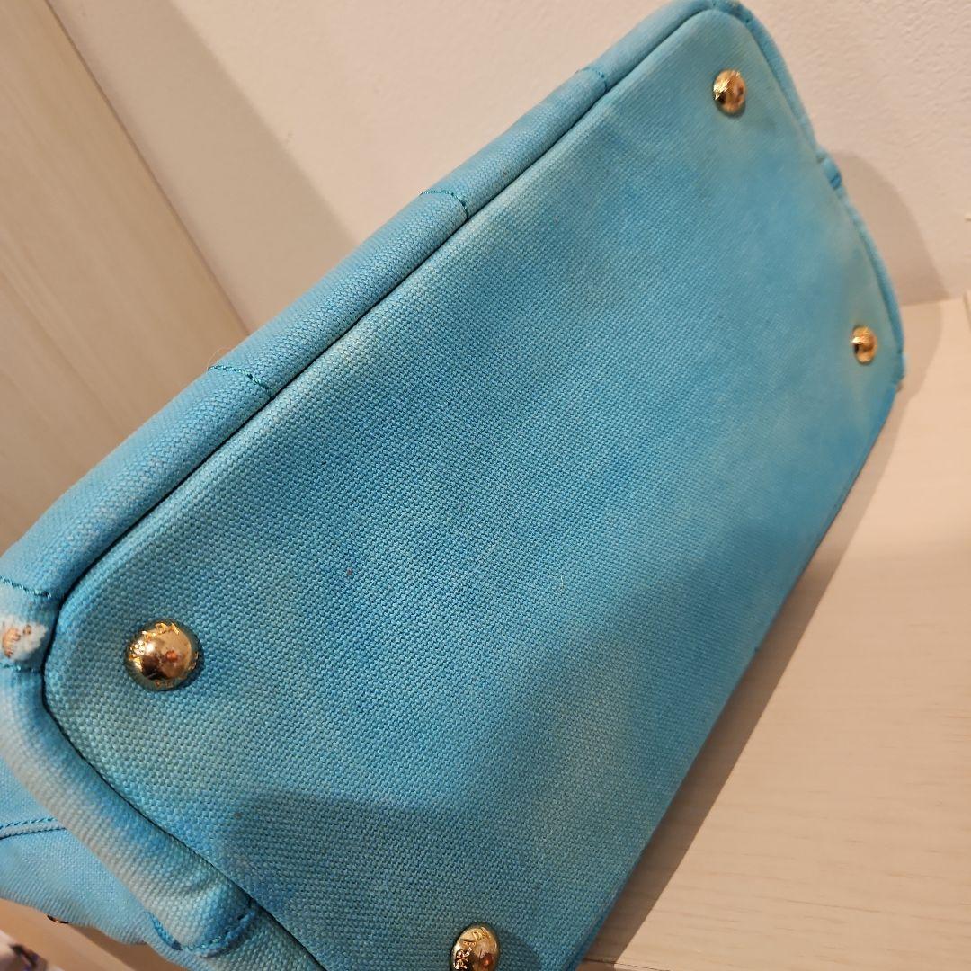 tomo です PRADA　カナパSサイズ ターコイズ