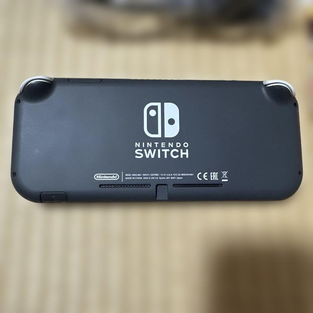 Nintendo　switchライト　箱付き　ジャンク品