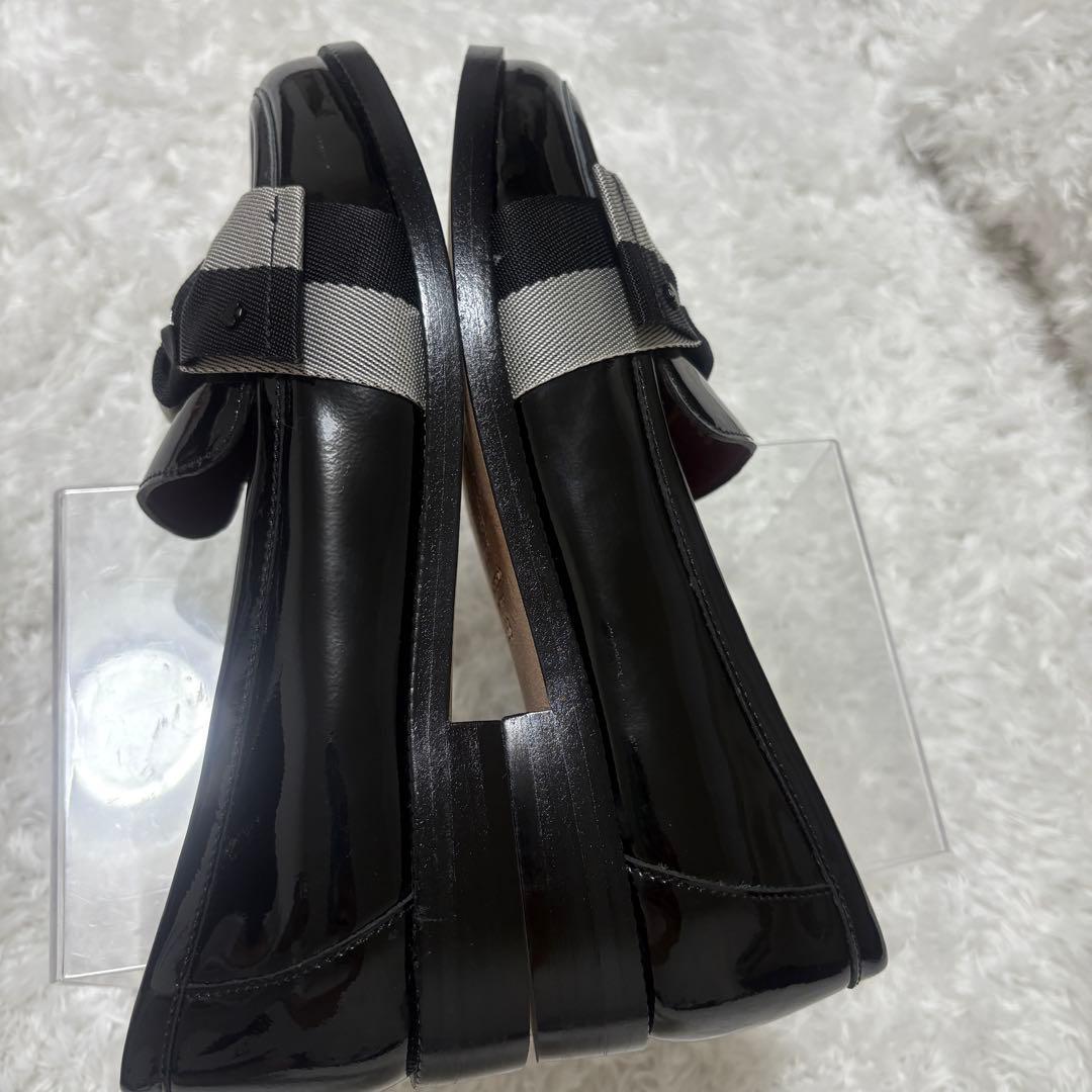 【未使用級】katespade ブラックマルチ レアンドラ ローファー 24年