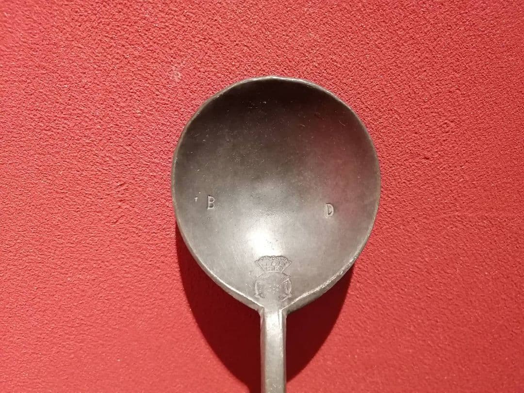 オランダ　ピュータースプーン2点（17世紀、18世紀）