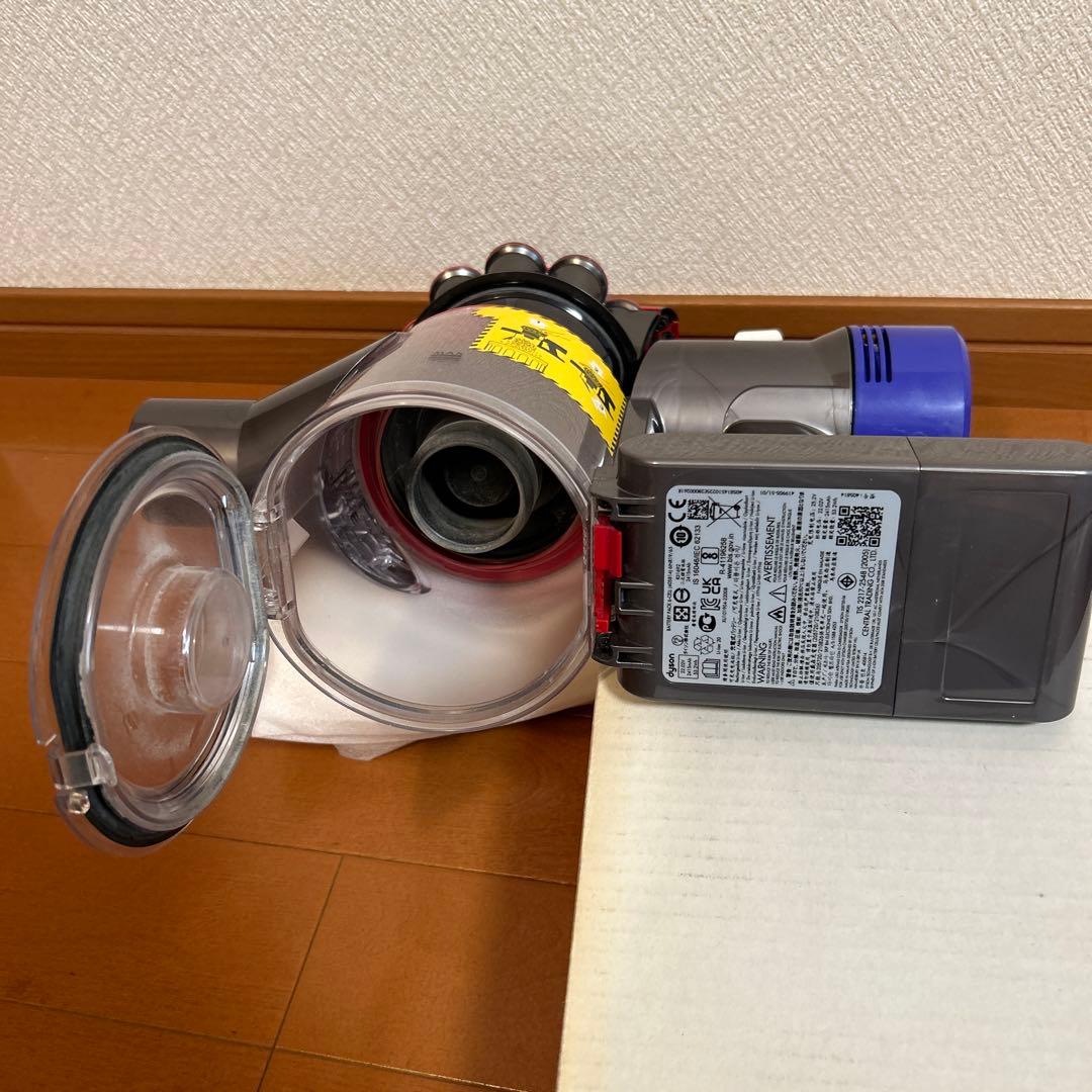 ダイソン Dyson V8 Fluffy