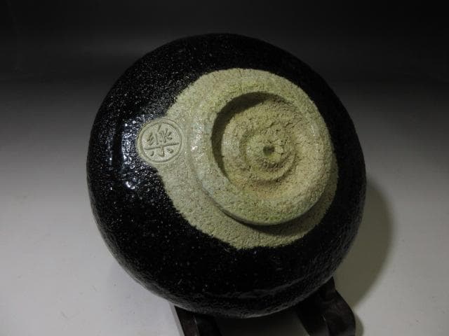 楽吉左衛門十一代 慶入 黒茶碗「杦風」／裏千家十三代 円能斎 書付／共箱 仕覆