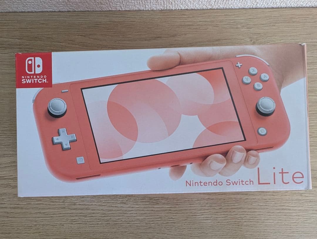 Nintendo Switch Lite ピンク＋あつ森、スヌーピーのケース、他