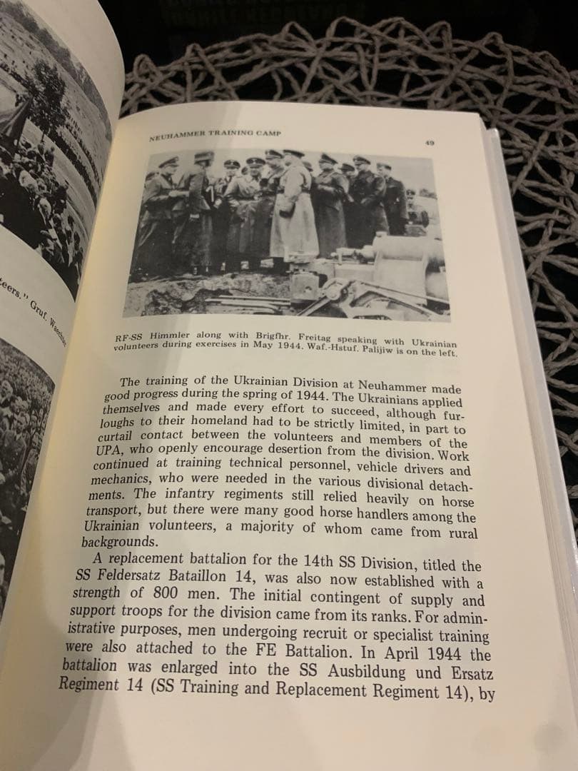 洋書 Fighting for Freedom