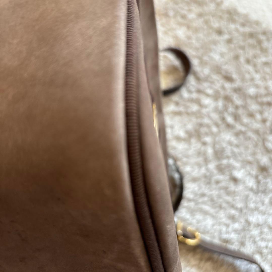 【1/31まで】Ferragamoフェラガモ　VARAショルダーバッグ