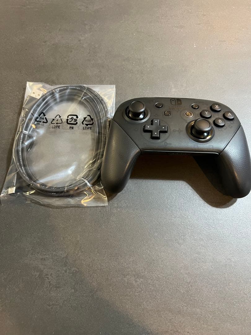 K 【動作確認済】Nintendo Switch本体 プロコン付きジョイコン無し