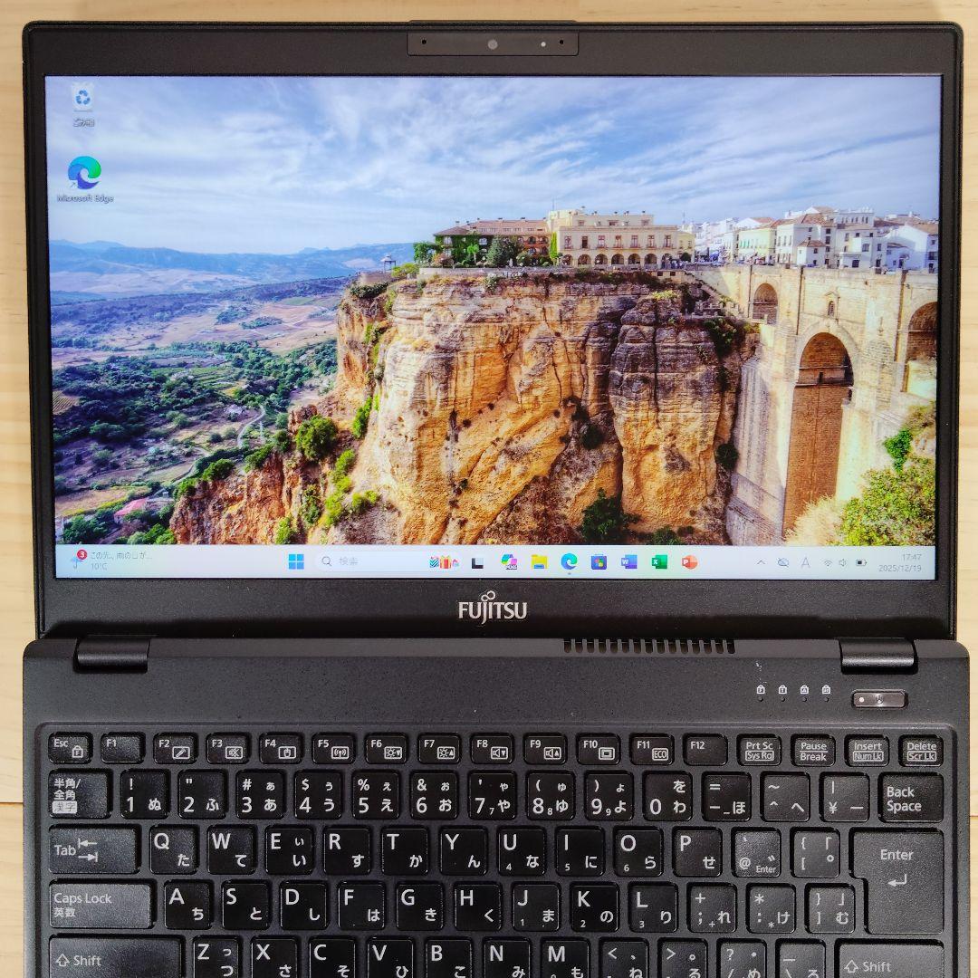 良品 軽量薄型 LIFEBOOK U9310 第10世代i5搭載 オフィス付き