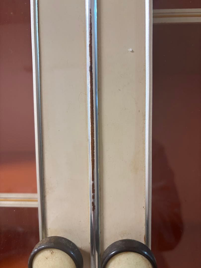 昭和レトロポップ　食器棚 アーチ型ガラス扉　オレンジ