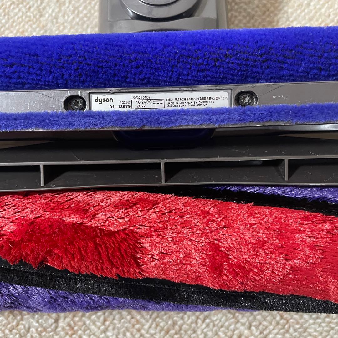 Dyson ダイソン SV12 コードレス掃除機　付属ノズル付き