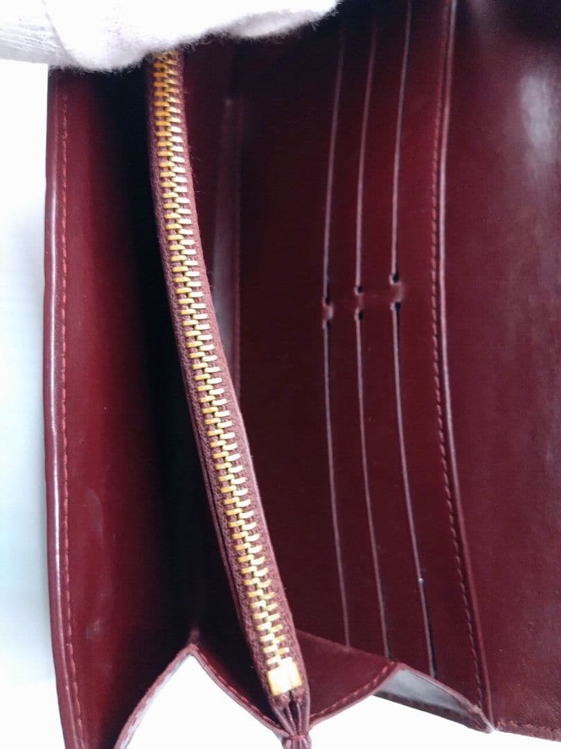 ルイヴィトン　ポルトフォイユサラ　モノグラム　ヴェルニ　エナメル長財布