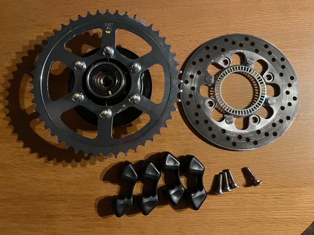 カワサキ　zx4rr 2025年式 スプロケット　リアブレーキディスク