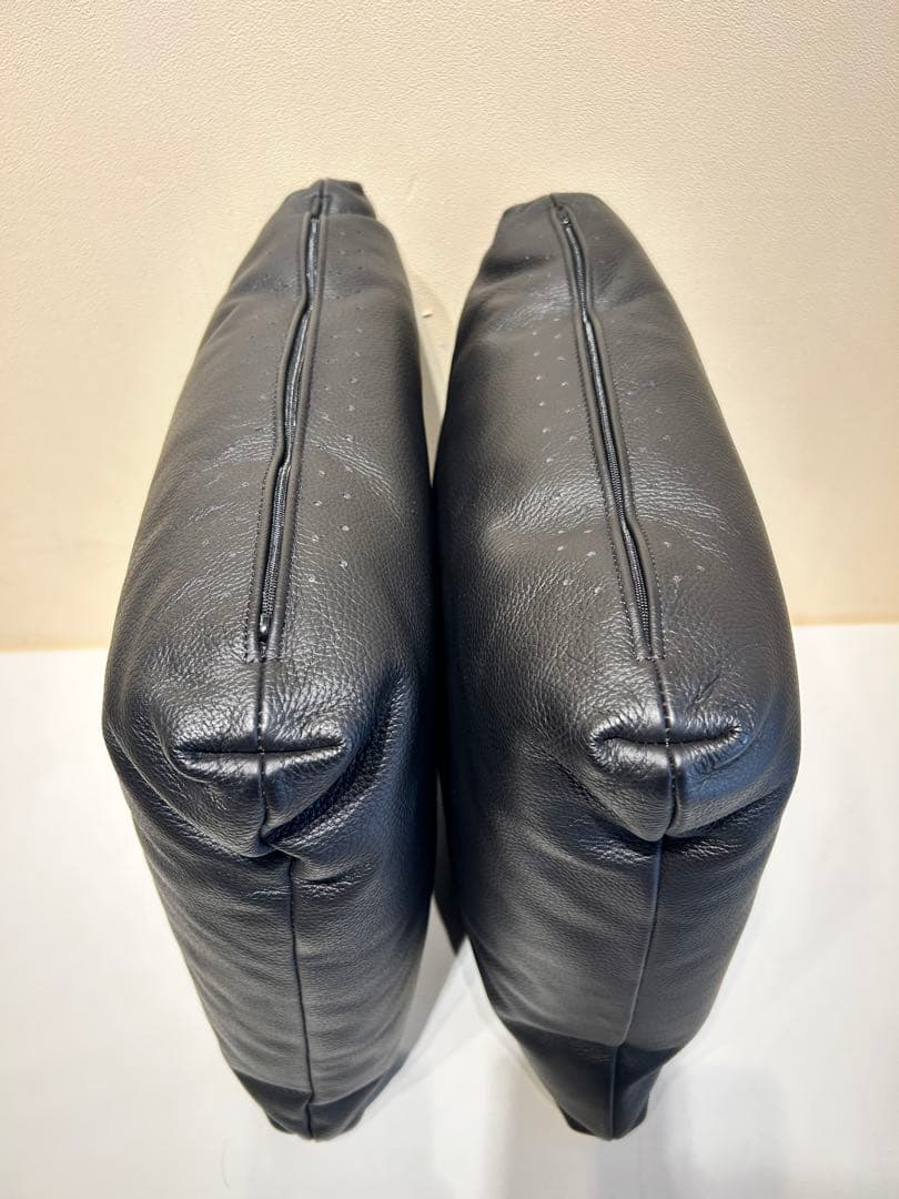 388　arflex　MIO　クッション　HRO　牛革　40×40　展示品