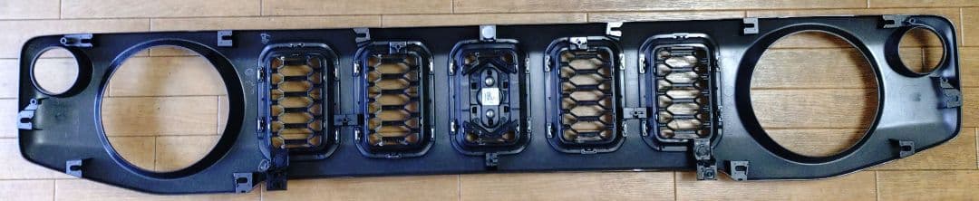 新車外し　ジムニー　ノマド　純正　フロントグリル