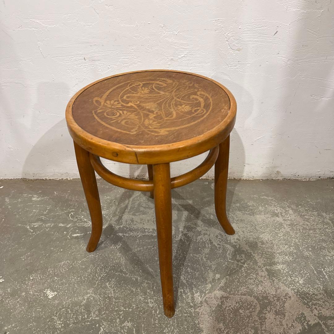 ヴィンテージ　ラウンドスツール　ベントウッド　座面装飾