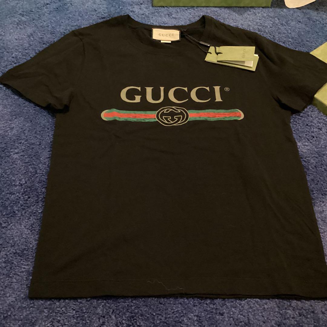 GUCCI ブラック Tシャツ