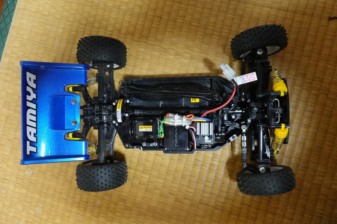 タミヤ 1/10 RCバギー「ネオスコーチャー」プロポ、バッテリー、充電器セット