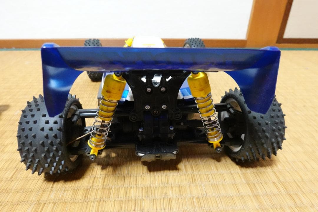 タミヤ 1/10 RCバギー「ネオスコーチャー」プロポ、バッテリー、充電器セット