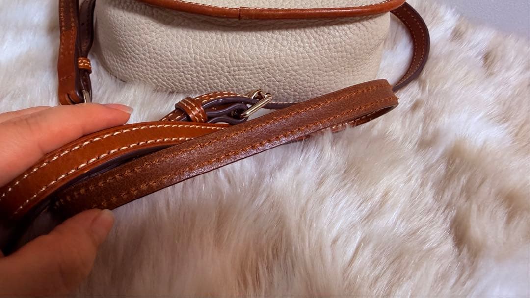 Dooney & Bourke ショルダーバッグ クリーム色